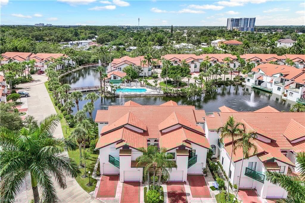 2249 Anchorage Ln A, Naples, FL 34104-37