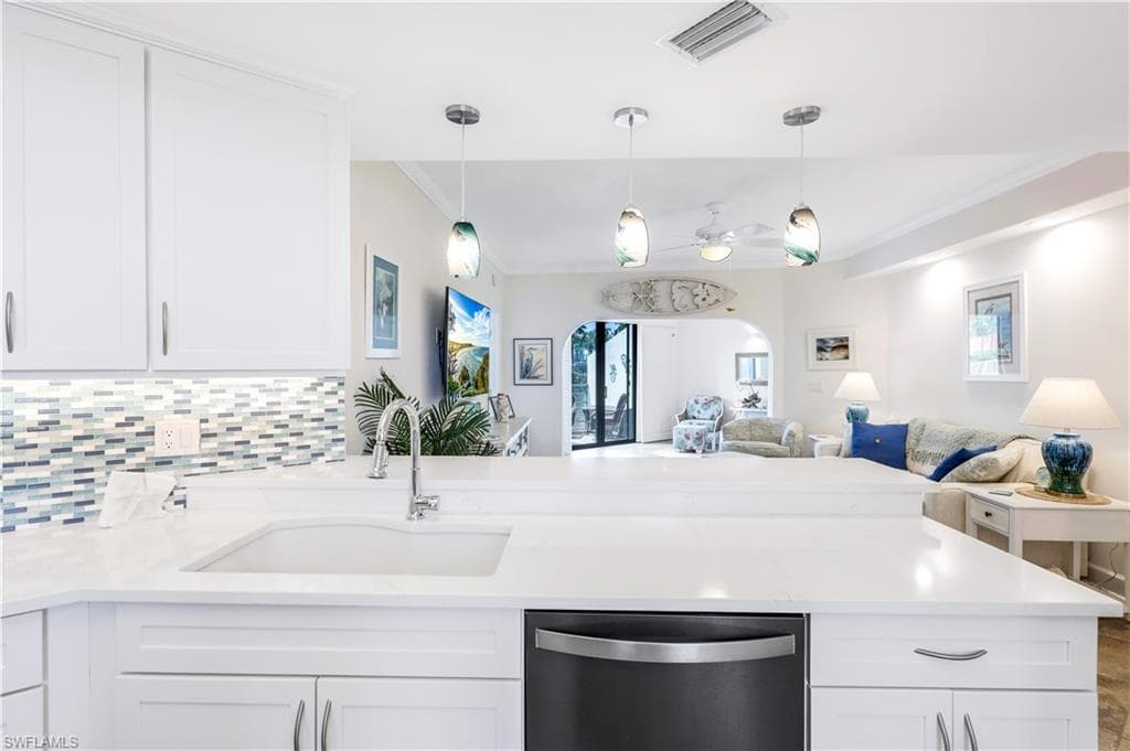 2249 Anchorage Ln A, Naples, FL 34104-5