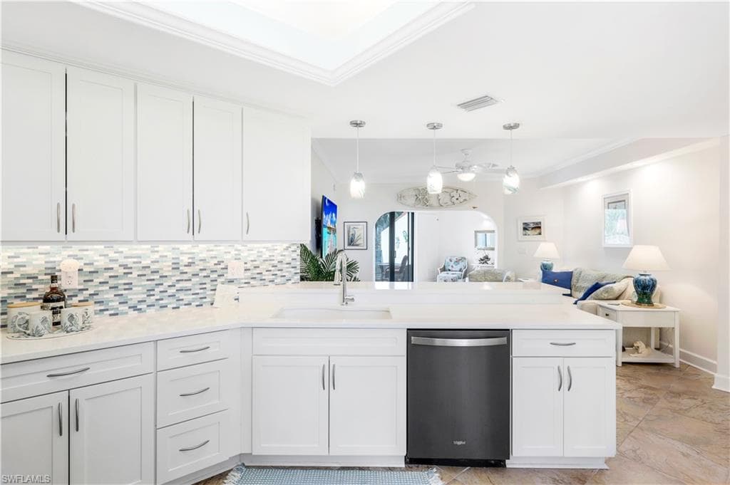 2249 Anchorage Ln A, Naples, FL 34104-8