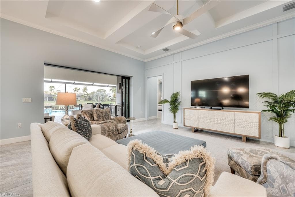 9741 Everglades Dr, Naples, FL 34120-10