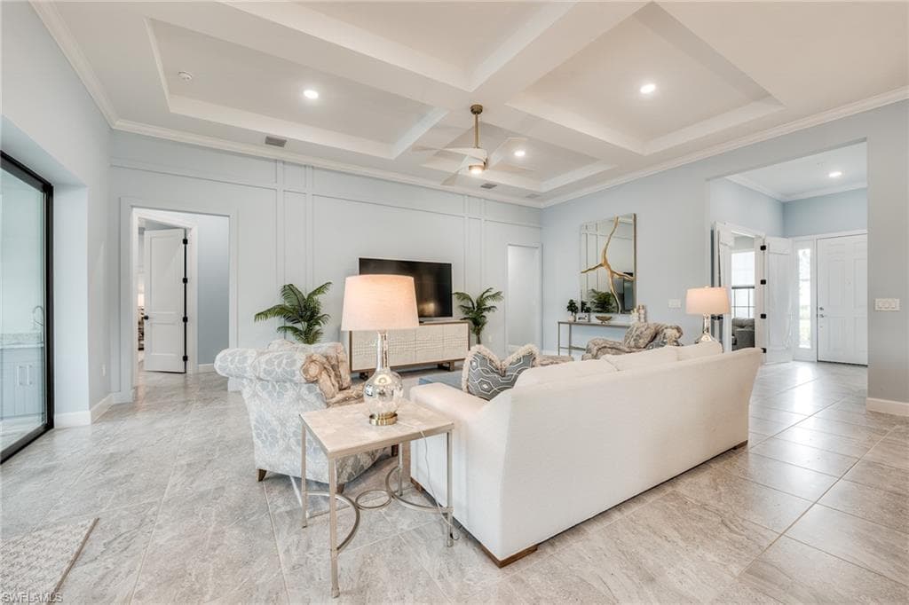 9741 Everglades Dr, Naples, FL 34120-11