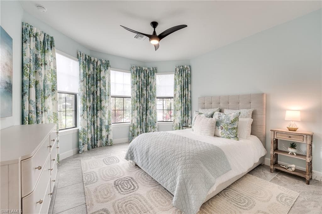 9741 Everglades Dr, Naples, FL 34120-15