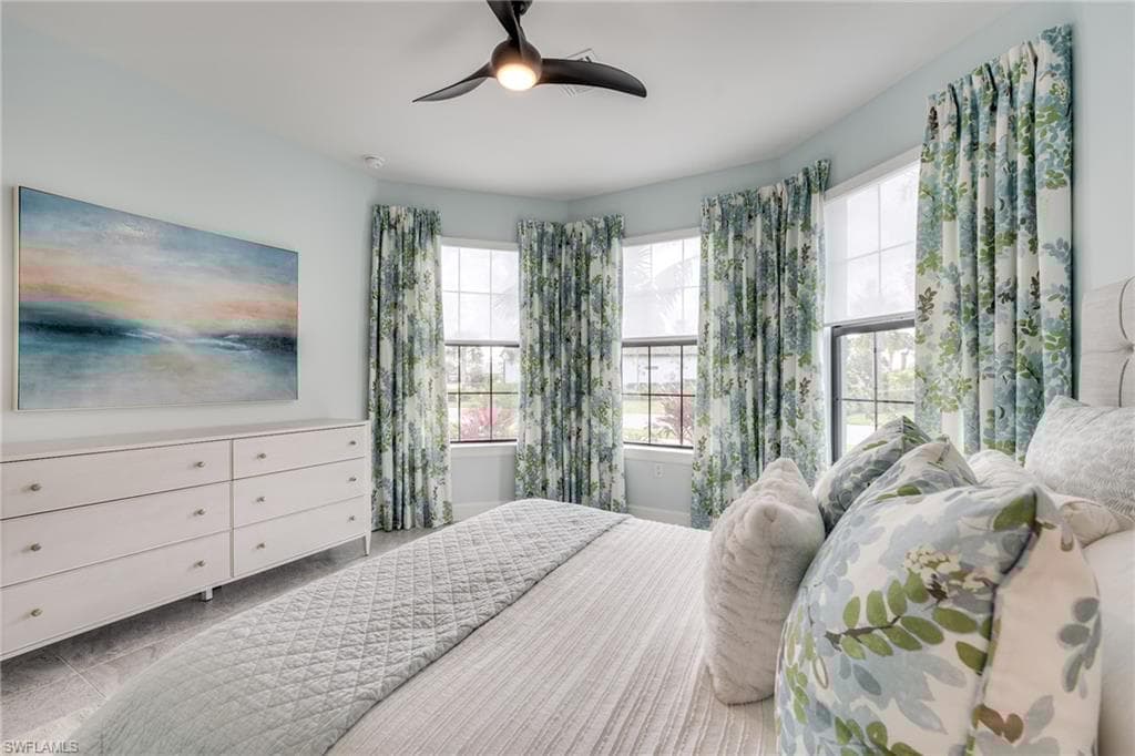 9741 Everglades Dr, Naples, FL 34120-16