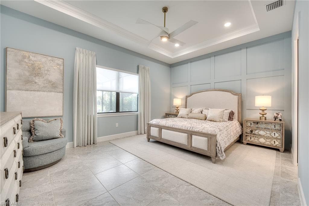 9741 Everglades Dr, Naples, FL 34120-21