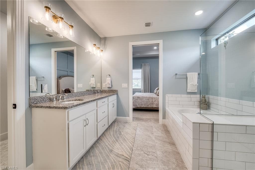 9741 Everglades Dr, Naples, FL 34120-25