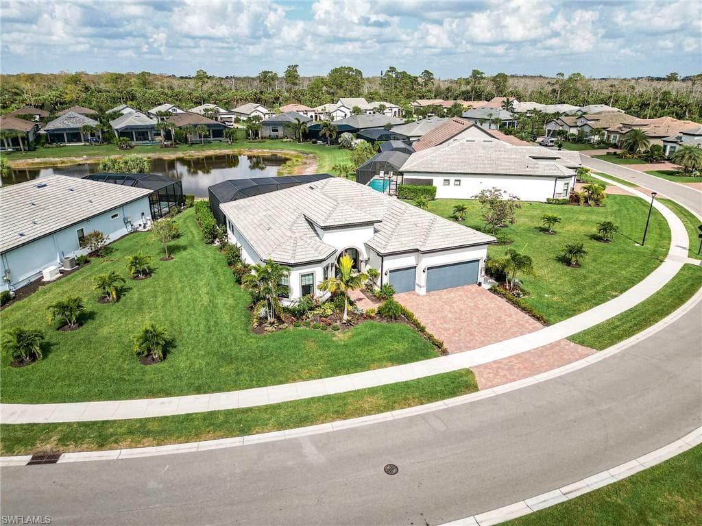 9741 Everglades Dr, Naples, FL 34120-2