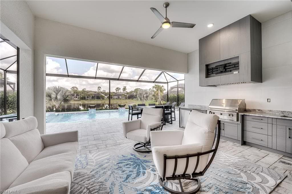 9741 Everglades Dr, Naples, FL 34120-29