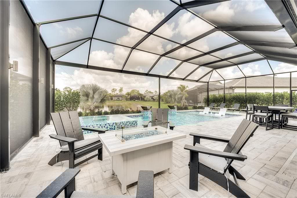 9741 Everglades Dr, Naples, FL 34120-31