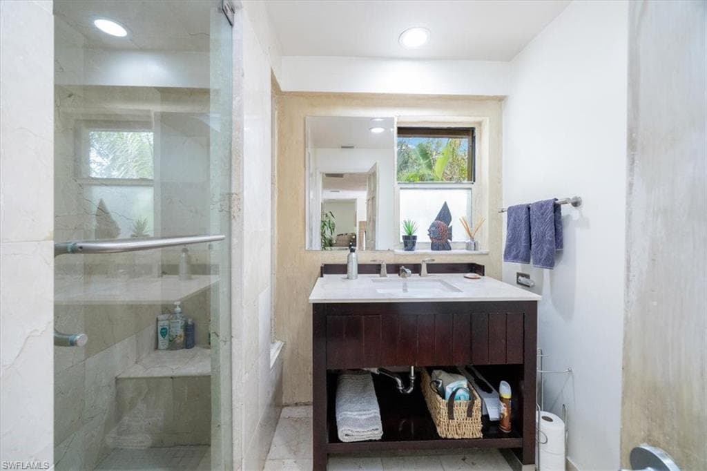 699 Binnacle Dr, Naples, FL 34103-19