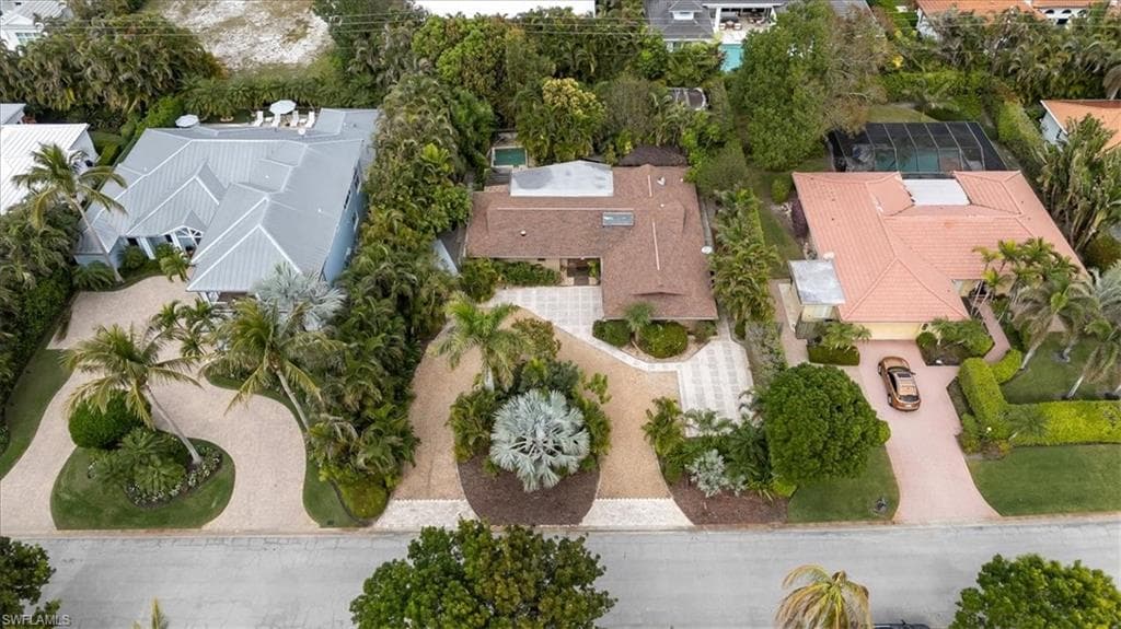 699 Binnacle Dr, Naples, FL 34103-33