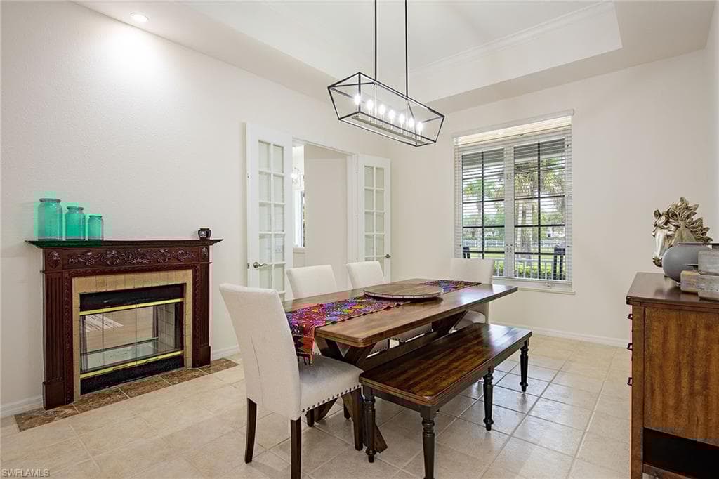 775 3rd St NW, Naples, FL 34120-9