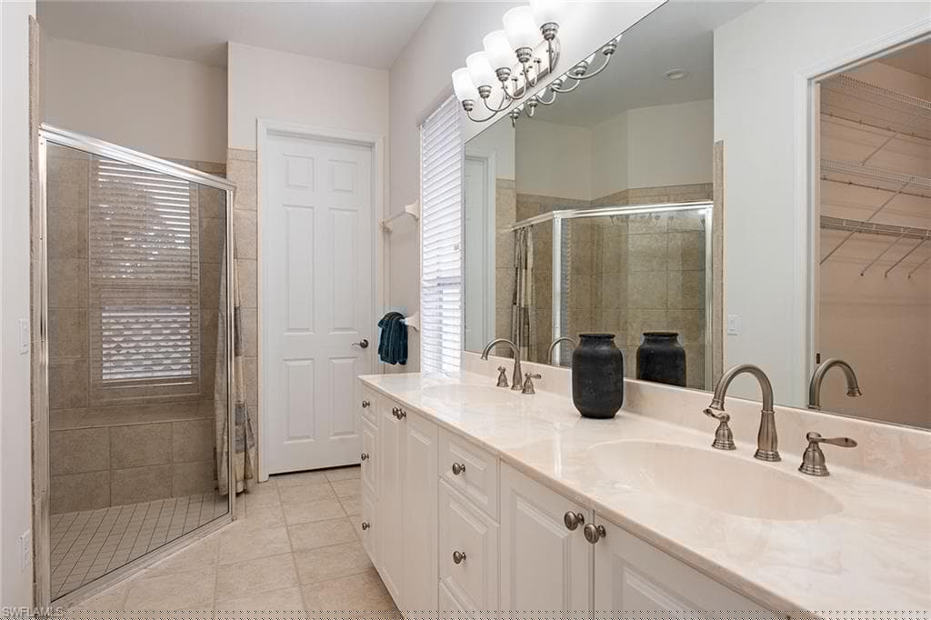 775 3rd St NW, Naples, FL 34120-11