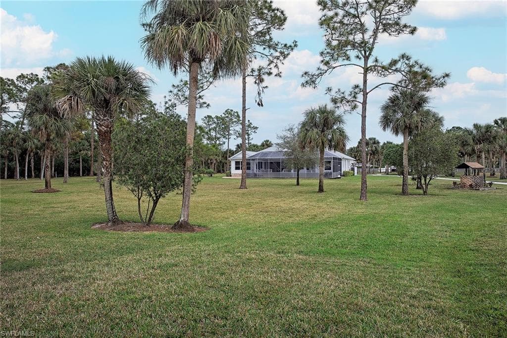 775 3rd St NW, Naples, FL 34120-21