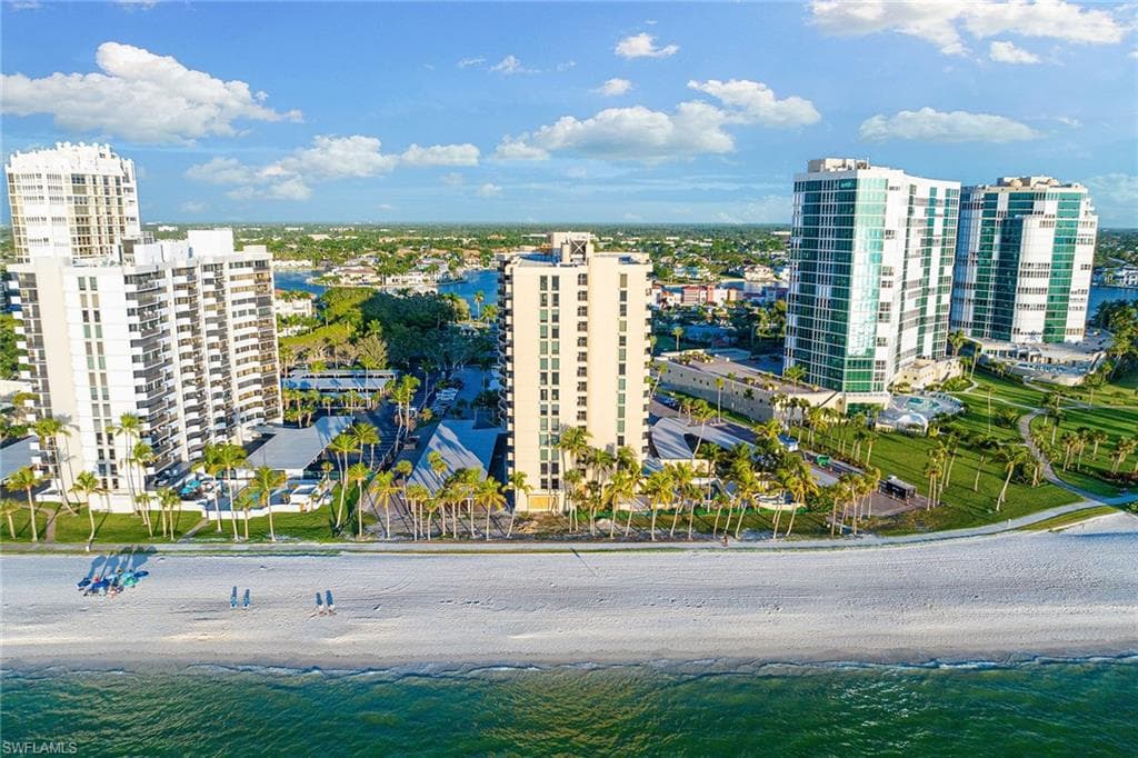 4001 Gulf Shore Blvd N 904, Naples, FL 34103-1