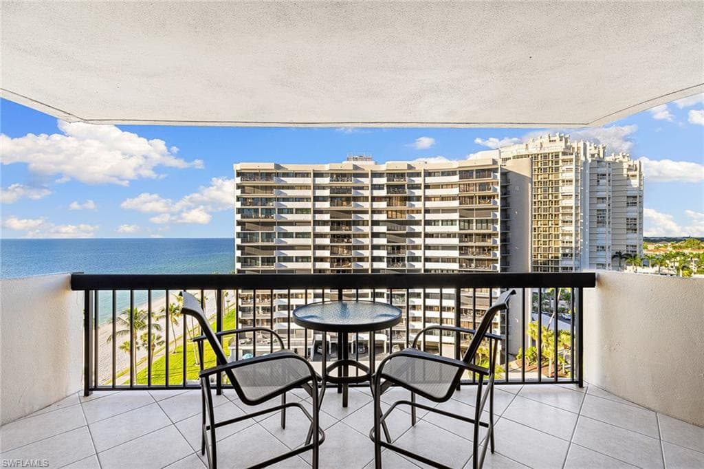 4001 Gulf Shore Blvd N 904, Naples, FL 34103-29