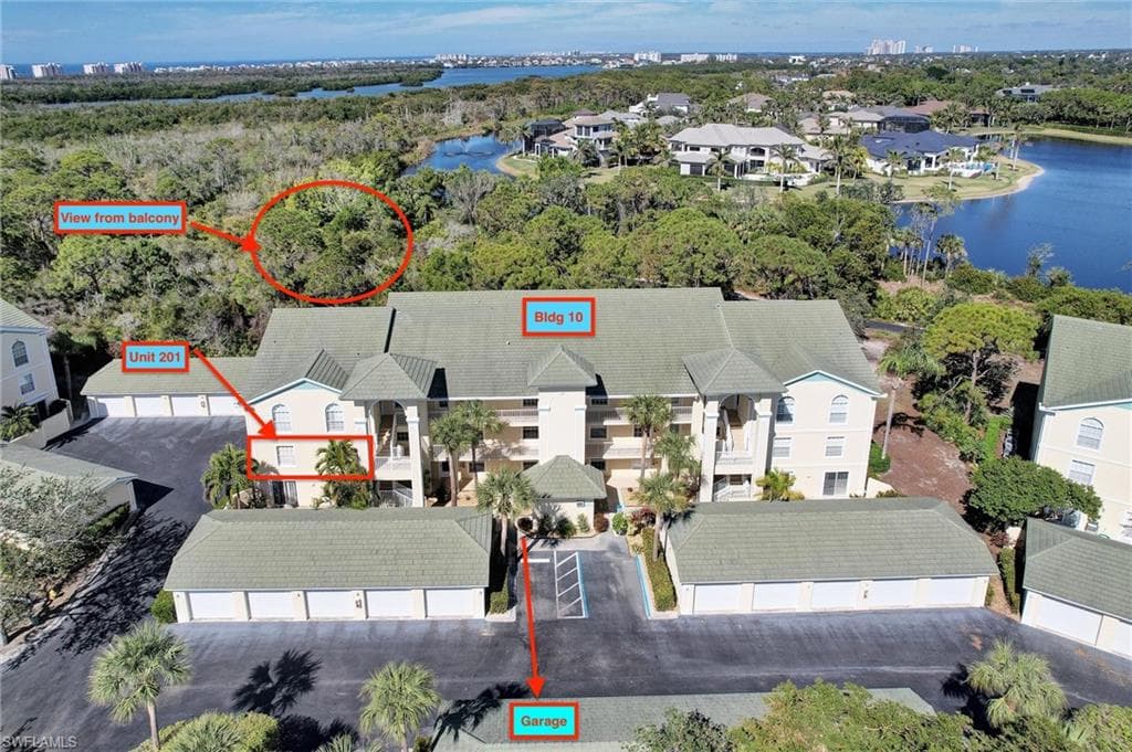 15505 Cedarwood Ln 10-201, Naples, FL 34110-1