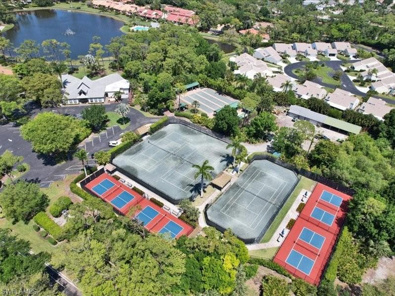 15505 Cedarwood Ln 10-201, Naples, FL 34110-42