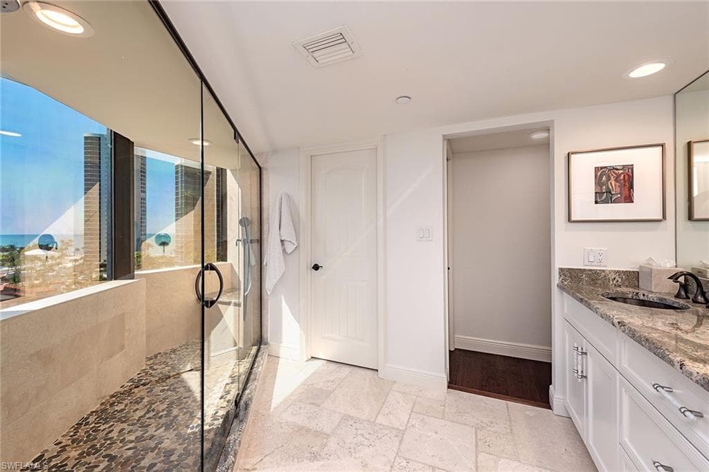 4751 Gulf Shore Blvd N 905, Naples, FL 34103-9