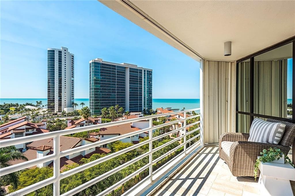 4751 Gulf Shore Blvd N 905, Naples, FL 34103-13