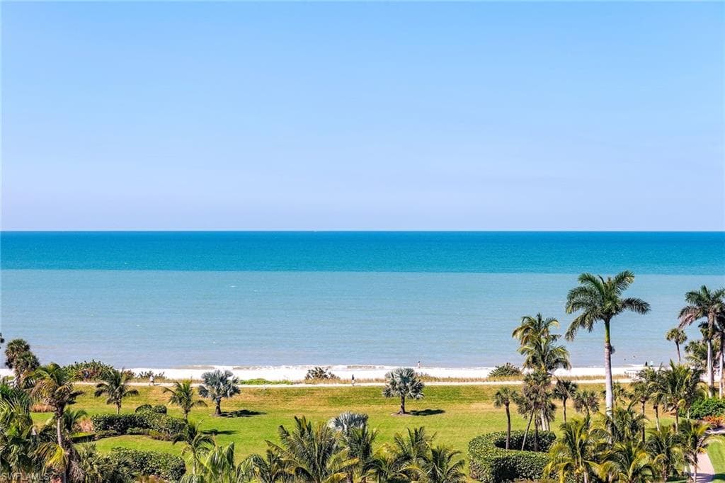 4751 Gulf Shore Blvd N 905, Naples, FL 34103-2