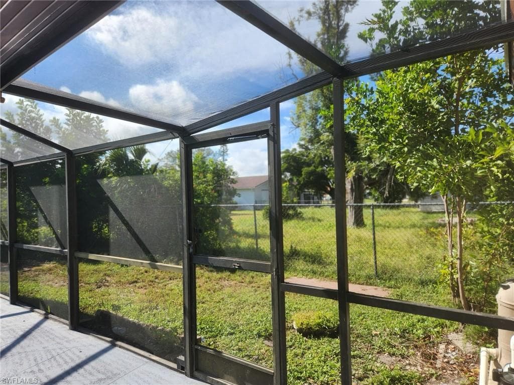 1044 Ridgeway Dr, North Fort Myers, FL 33903-14