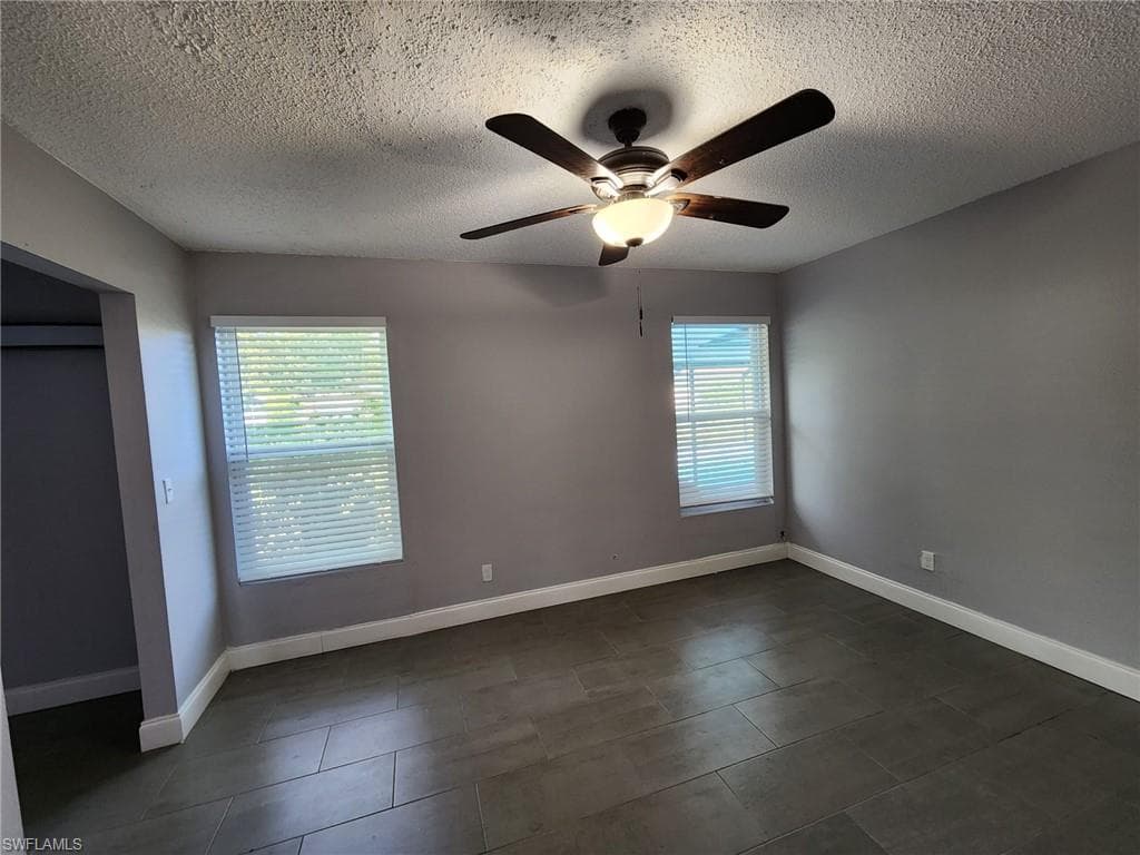 1044 Ridgeway Dr, North Fort Myers, FL 33903-8
