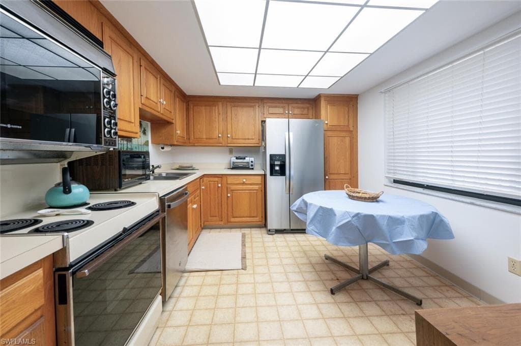 415 Augusta Blvd 311, Naples, FL 34113-12