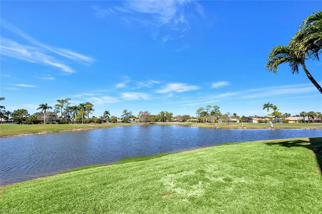 415 Augusta Blvd 311, Naples, FL 34113-33