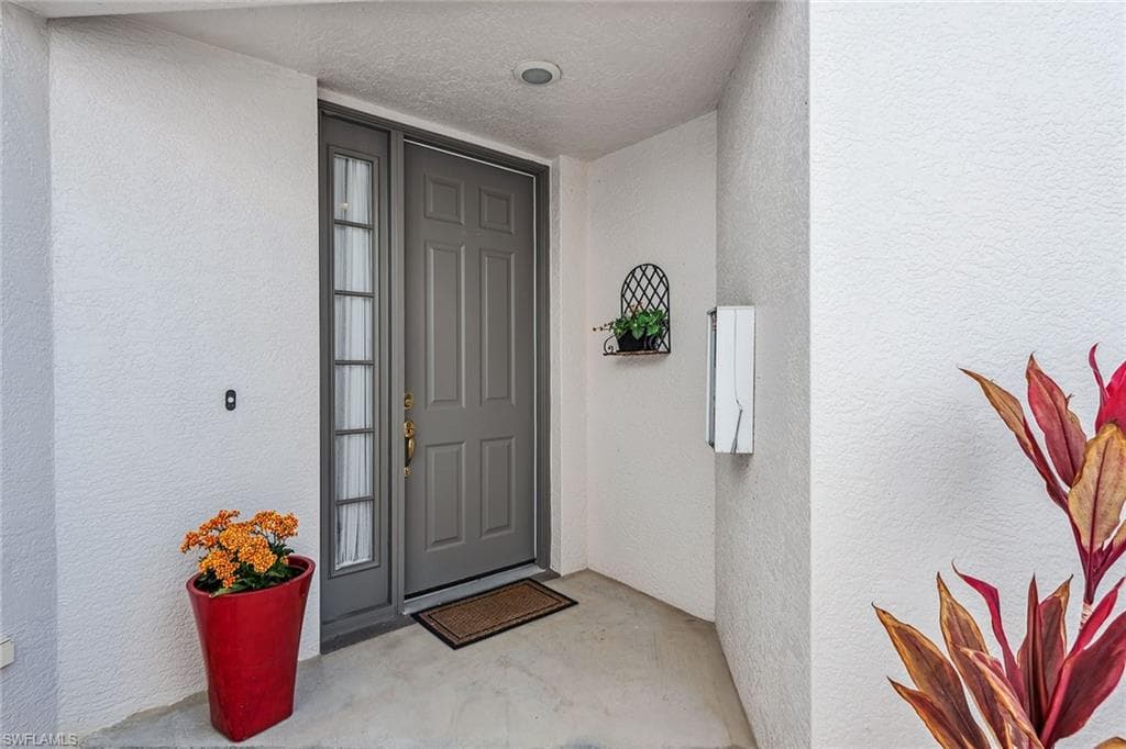 8375 Whisper Trace Ln 104, Naples, FL 34114-3