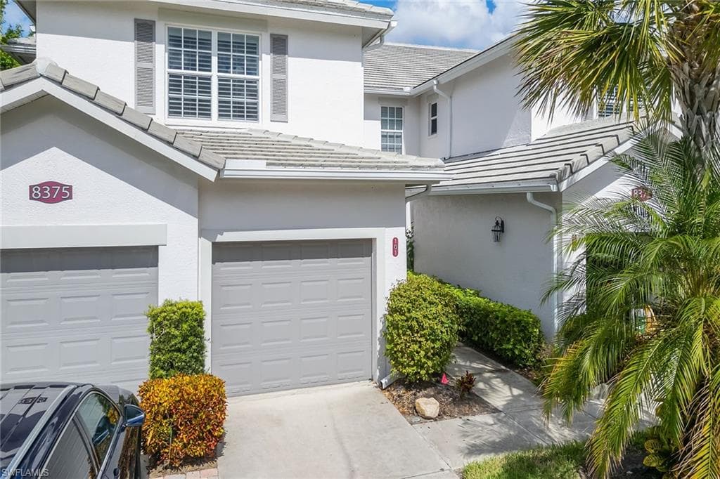 8375 Whisper Trace Ln 104, Naples, FL 34114-39