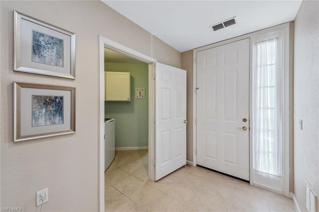 8375 Whisper Trace Ln 104, Naples, FL 34114-4