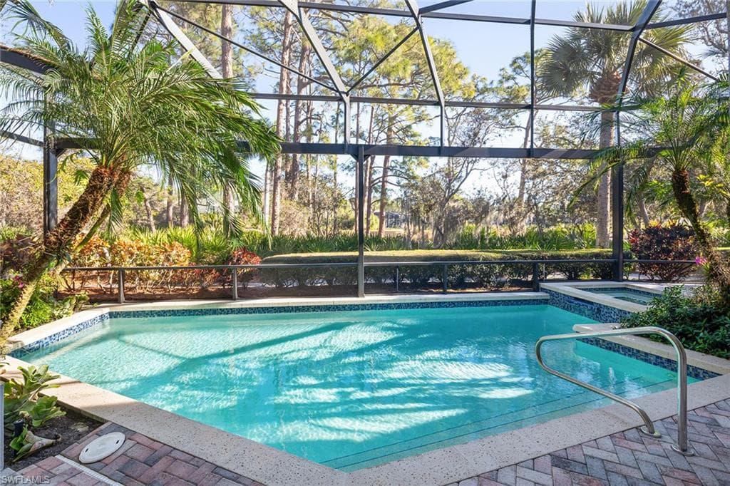 896 Barcarmil Way, Naples, FL 34110-28