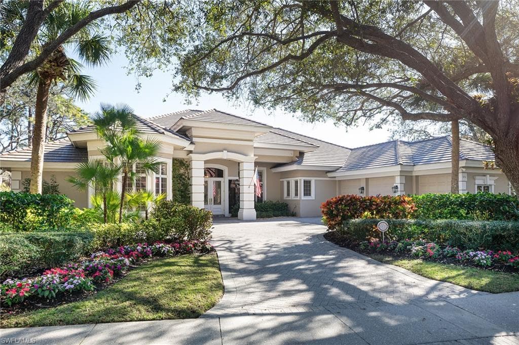 896 Barcarmil Way, Naples, FL 34110-30