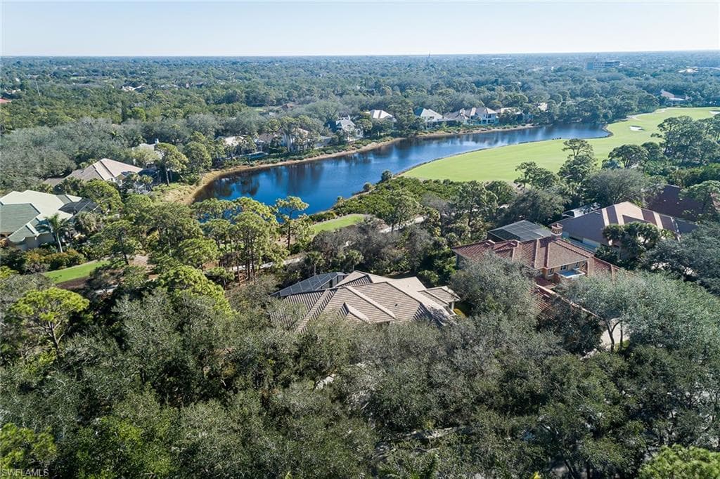 896 Barcarmil Way, Naples, FL 34110-32