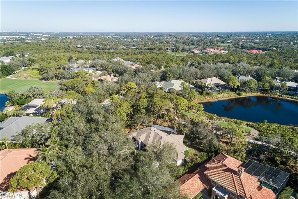 896 Barcarmil Way, Naples, FL 34110-34