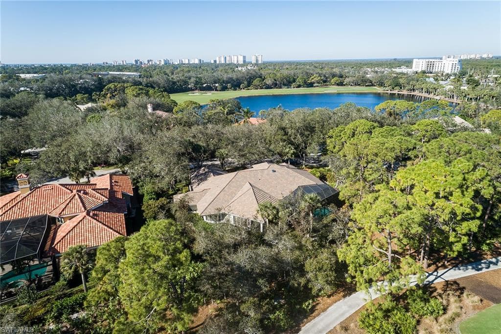 896 Barcarmil Way, Naples, FL 34110-41