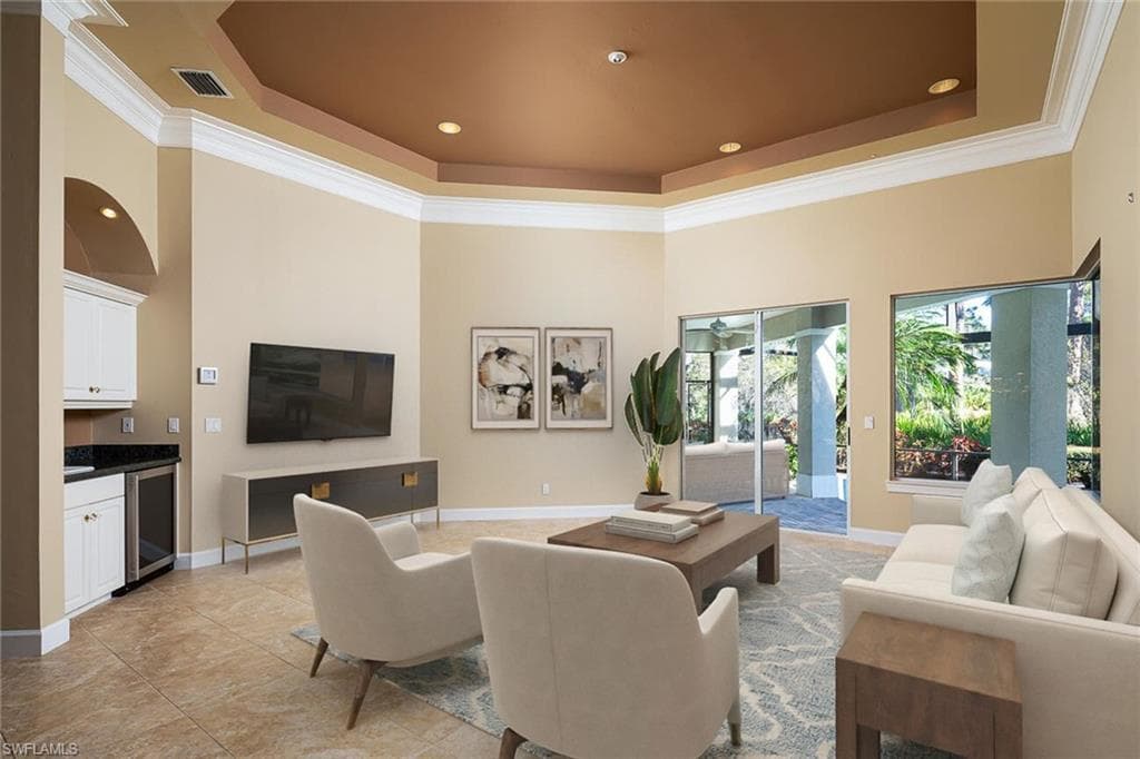 896 Barcarmil Way, Naples, FL 34110-6