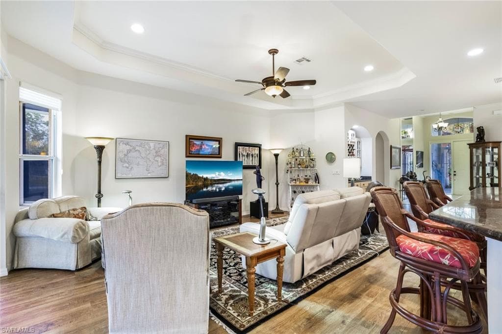 317 Harvard Ln, Naples, FL 34104-4