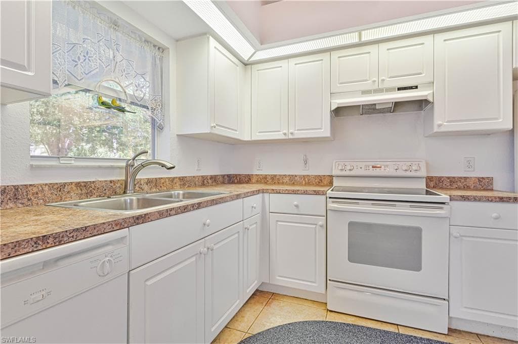 1214 14th Pl, Cape Coral, FL 33909-12