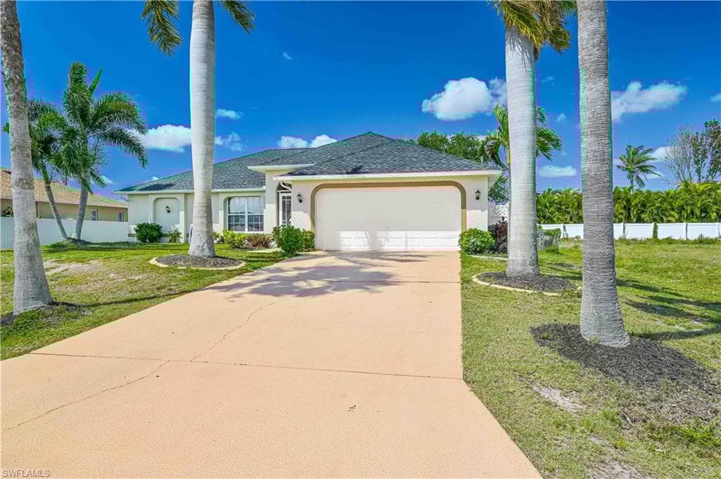 1214 14th Pl, Cape Coral, FL 33909-3
