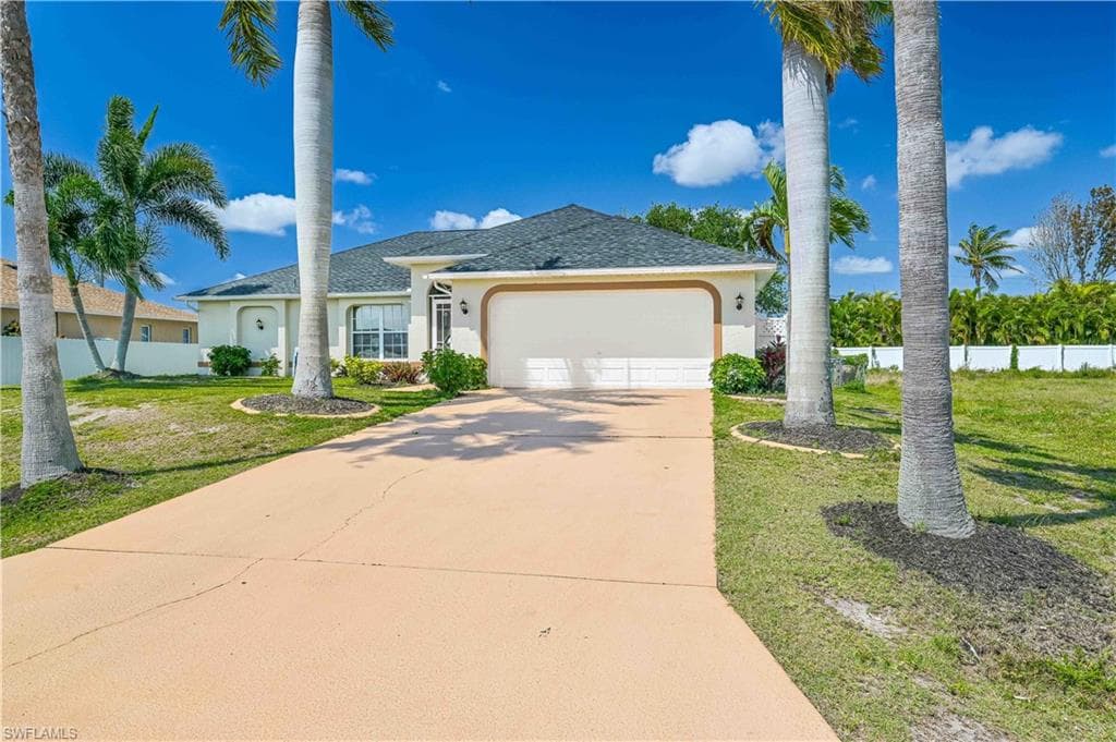 1214 14th Pl, Cape Coral, FL 33909-3