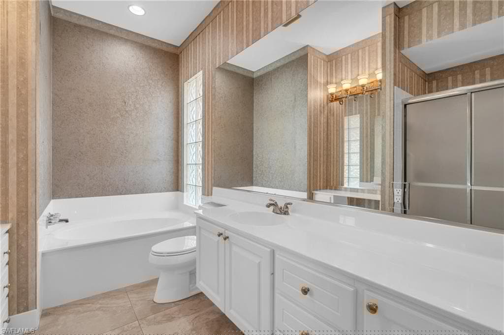 2845 Hatteras Way, Naples, FL 34119-17