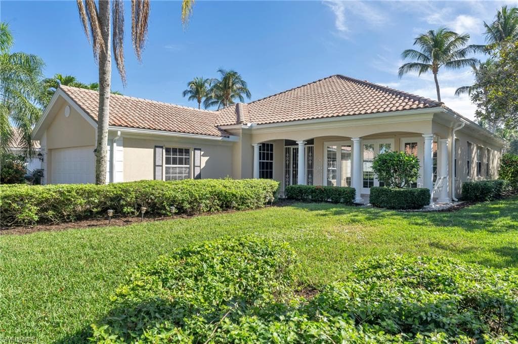 2845 Hatteras Way, Naples, FL 34119-1