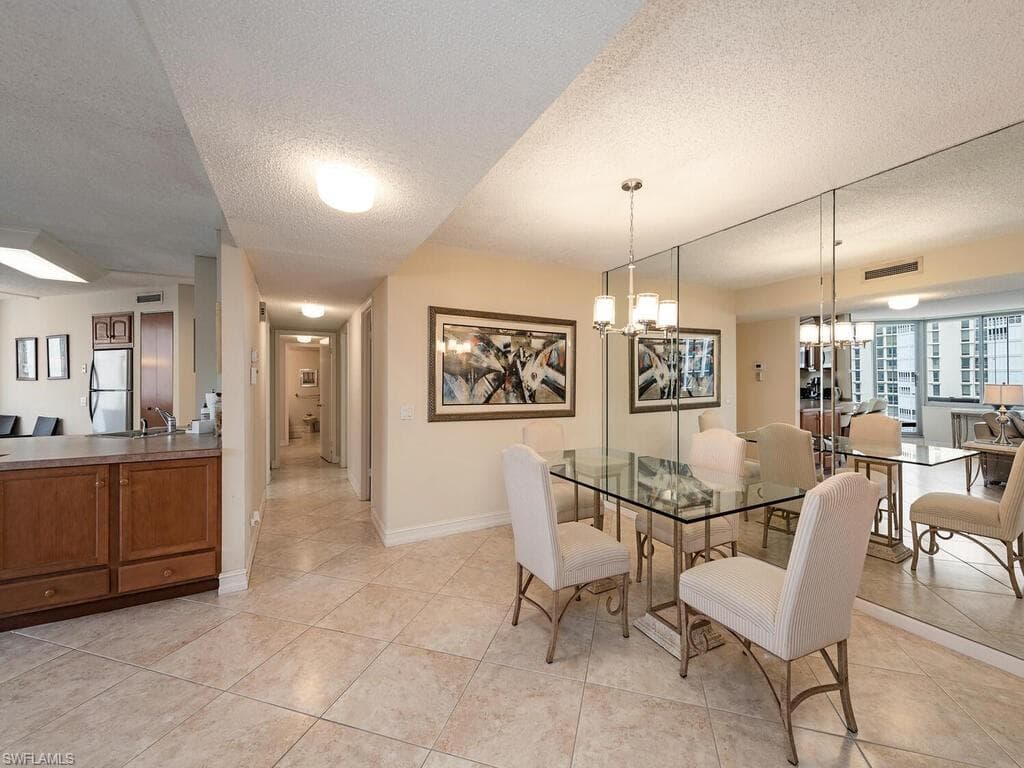 4041 Gulf Shore Blvd N 1104, Naples, FL 34103-9