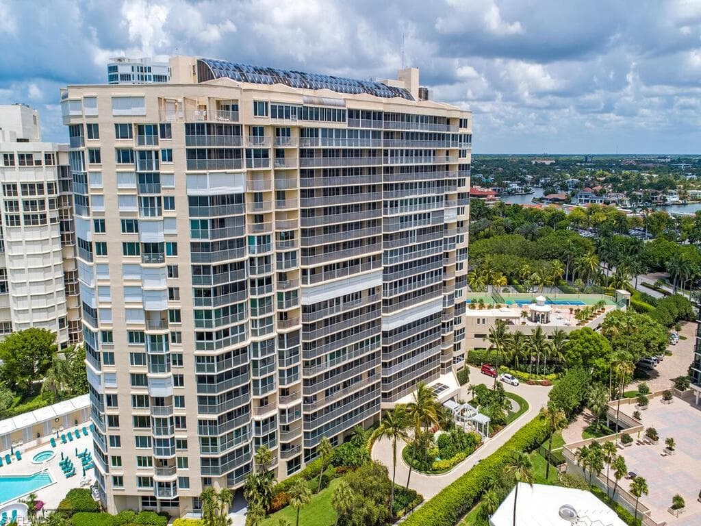 4041 Gulf Shore Blvd N 1104, Naples, FL 34103-14
