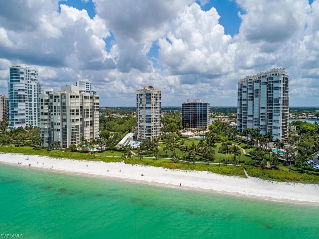 4041 Gulf Shore Blvd N 1104, Naples, FL 34103-17