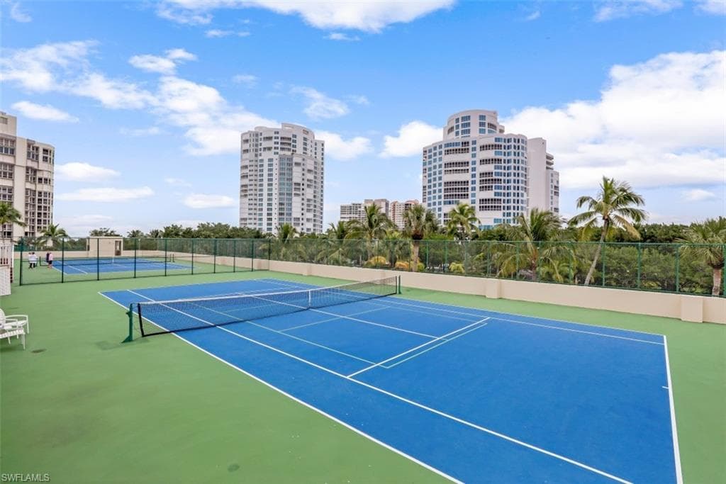 4041 Gulf Shore Blvd N 1104, Naples, FL 34103-25