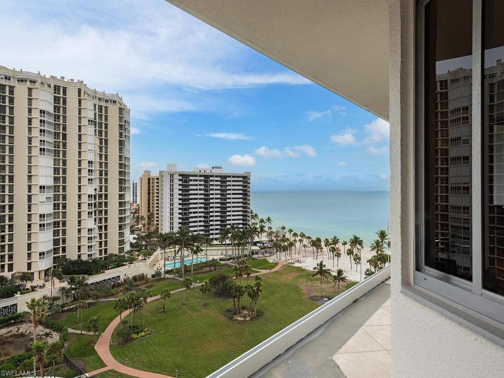 4041 Gulf Shore Blvd N 1104, Naples, FL 34103-2