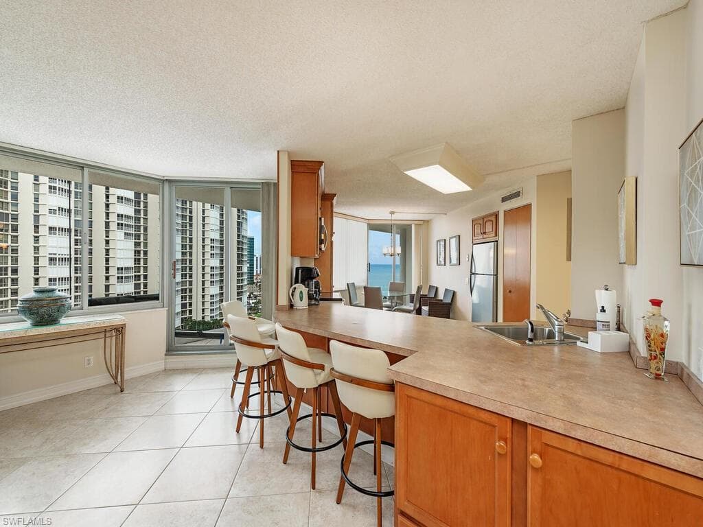 4041 Gulf Shore Blvd N 1104, Naples, FL 34103-7