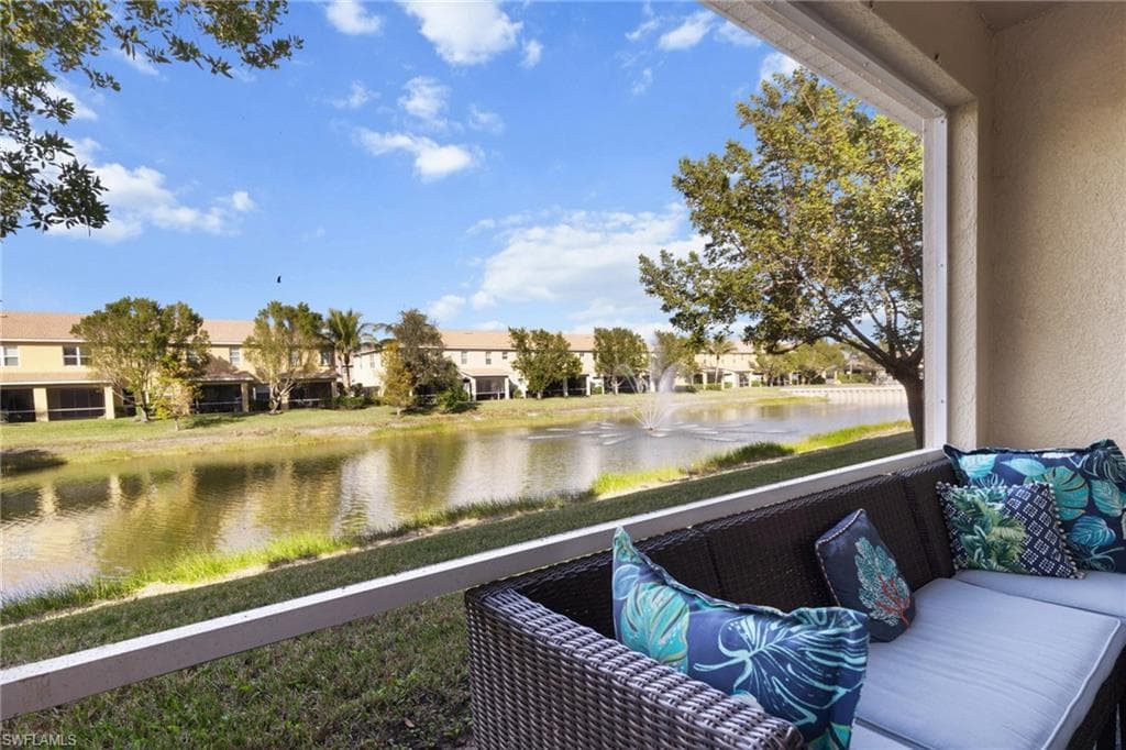 10806 Alvara Point Dr, Bonita Springs, FL 34135-17
